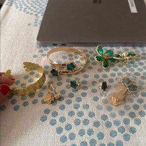 Elegant Gold Tone and Green Jewelry Set